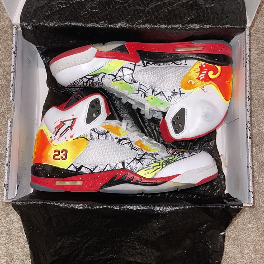 Nike Air Jordan 5 Retro | Fire Red - Picture 3 of 11